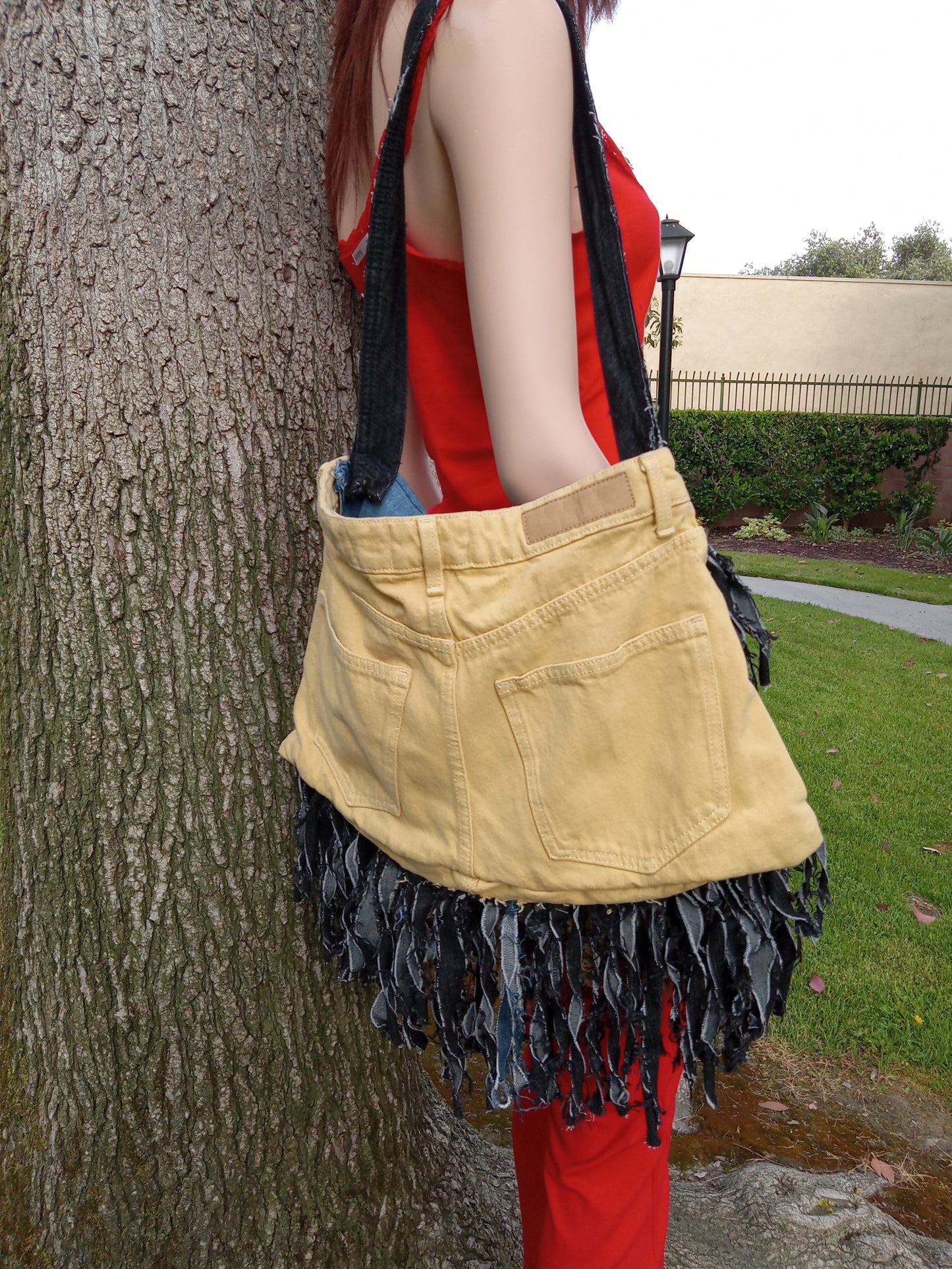 SHAGGY SHREDDED YELLOW/BLACK DENIM PURSE